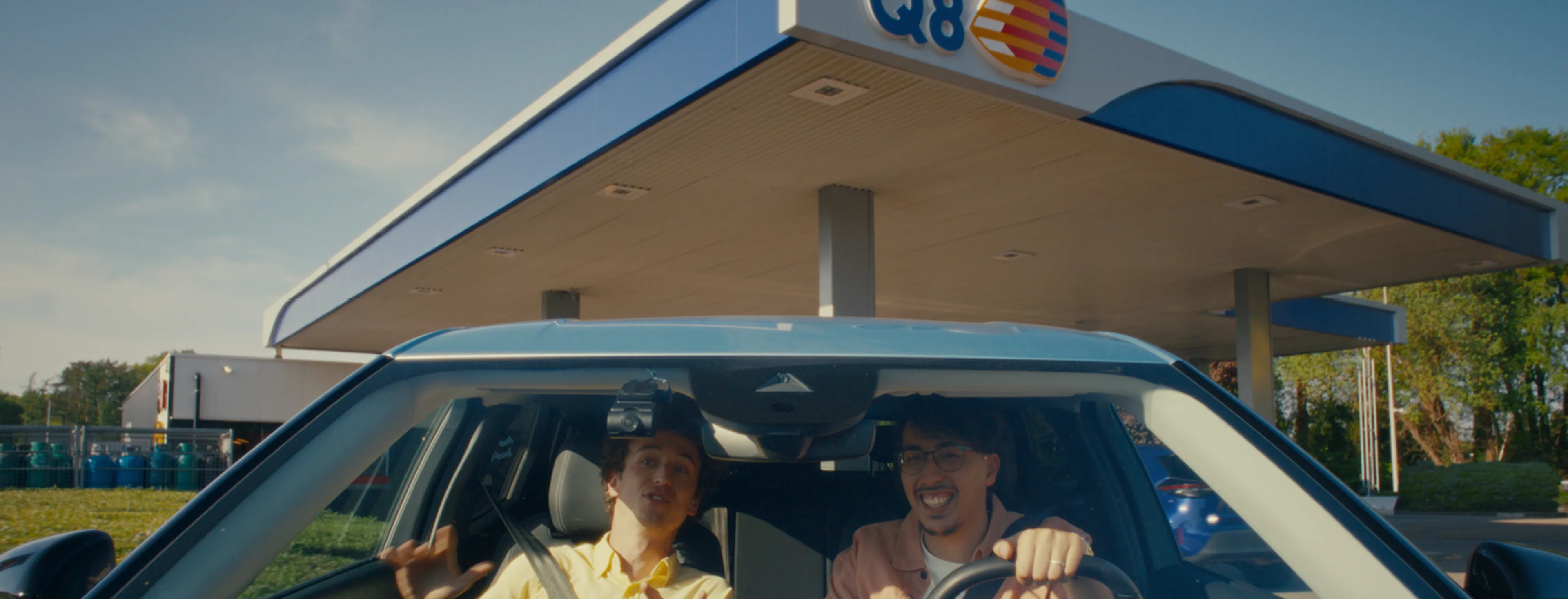 Collect smiles at Q8 with the app