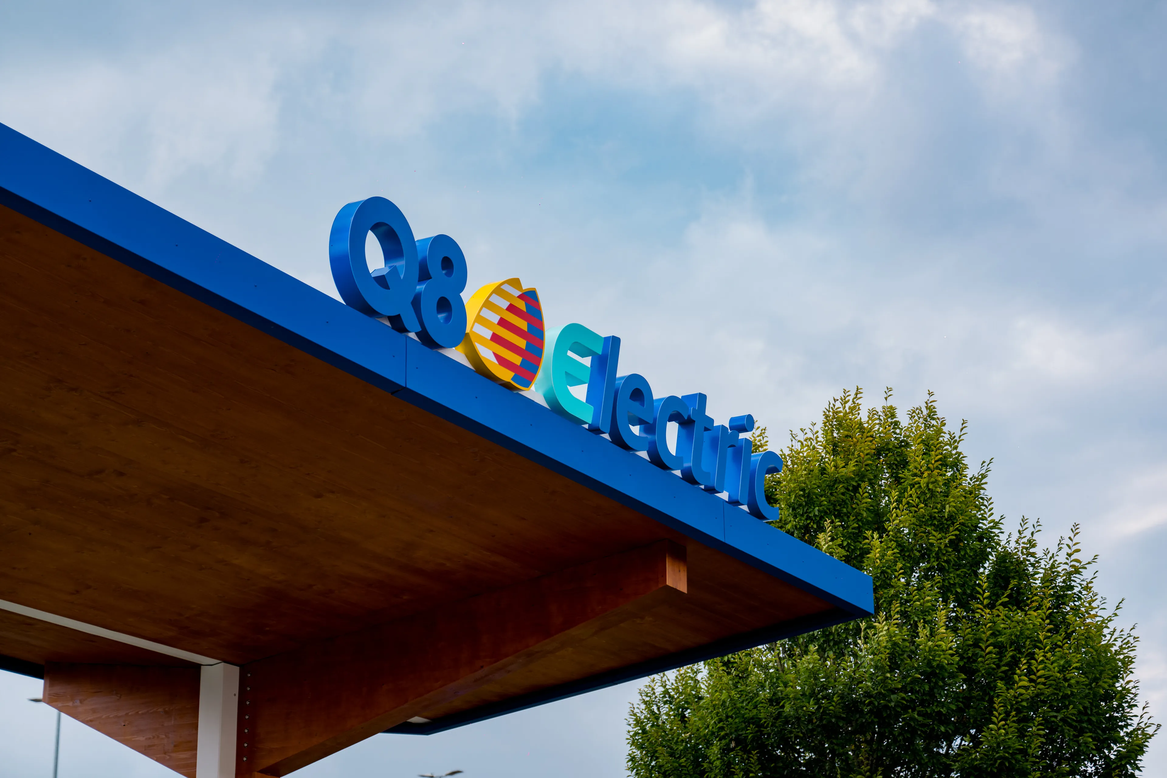 Q8 electric station in nederland